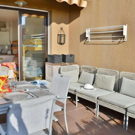 Studio Climatise Avec Terrasse Et Parking A 350m De La Plage - Fr-1-251-306 *